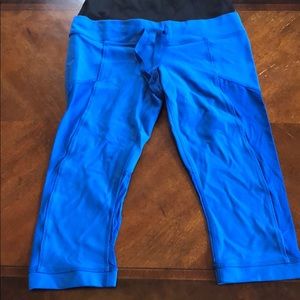Lululemon capri yoga pants